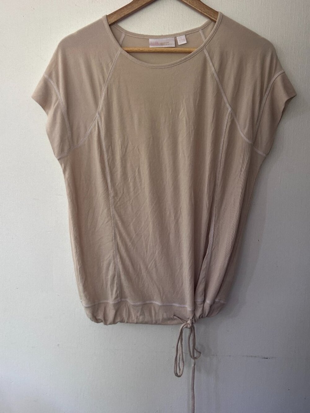 Belle Kim Gravel‎ Neutral Ribbed Top Large Cinched Hem Minimalist Short Sleeve